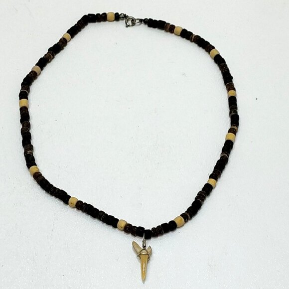 Shark Tooth Surfer Necklace Coconut Beads Natural Shell Black Stone Handmade VTG - Picture 2 of 7
